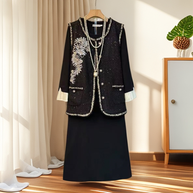 （月总推荐）时髦气质套装2025秋季新款大码MM连衣裙马甲两件套