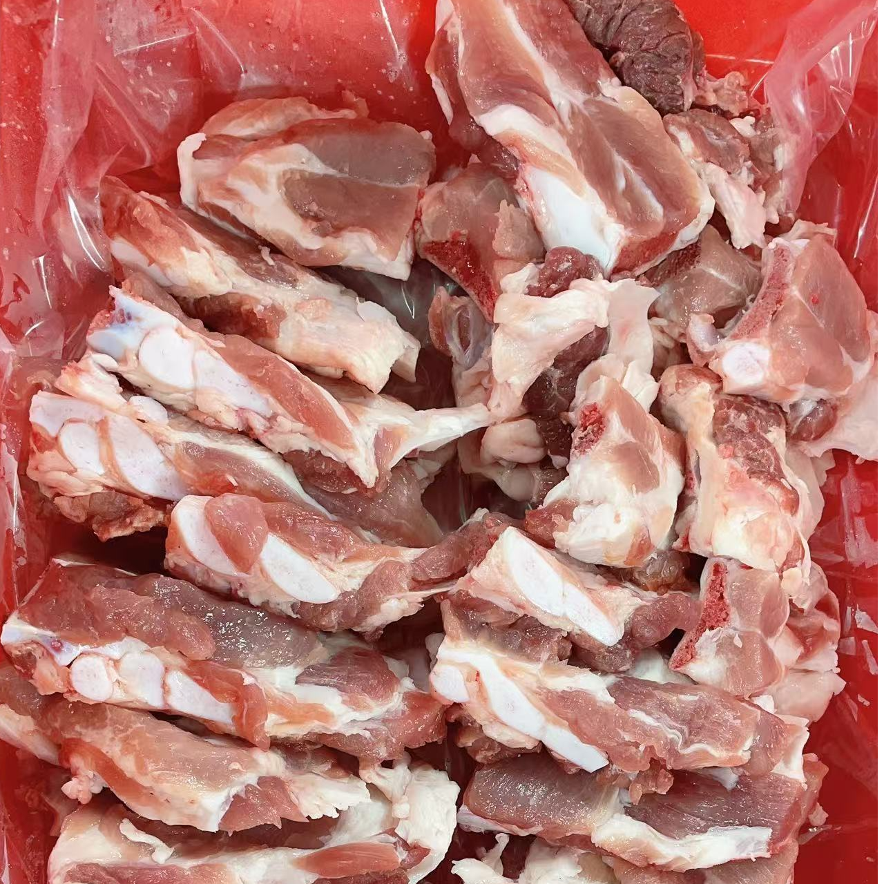 胸脆骨带点小骨头