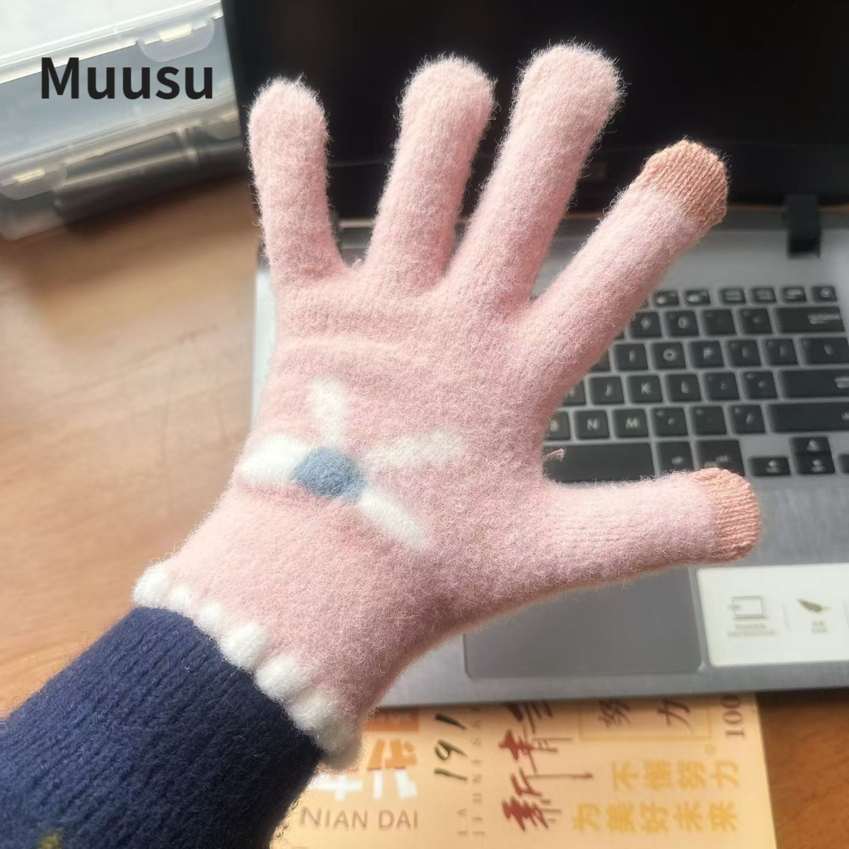 【Muusu】可爱蝴蝶结学生手套冬季保暖户外骑行分指触屏百搭手套