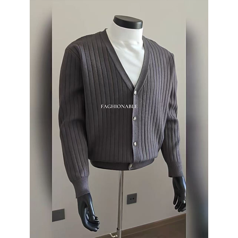 高知老钱风穿搭坑条V领针织开衫男款秋季高级感通勤休闲毛衣外套