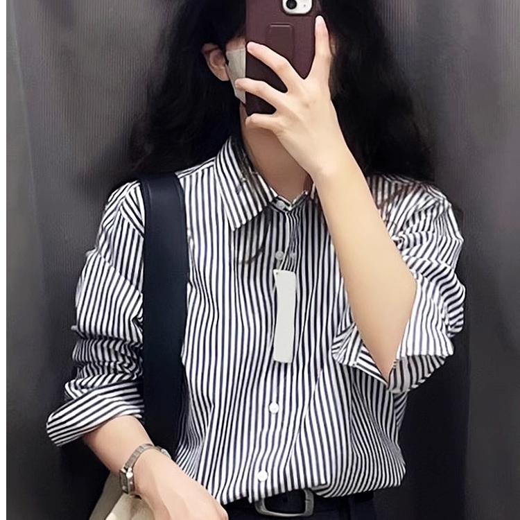 2025秋季叠穿条纹衬衫轻奢衬衣女小个子设计感高级搭马甲的上衣新