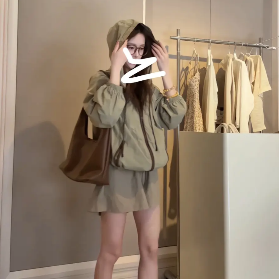 春夏防晒设计感小众灰色显瘦连帽外套短裤运动风套装女