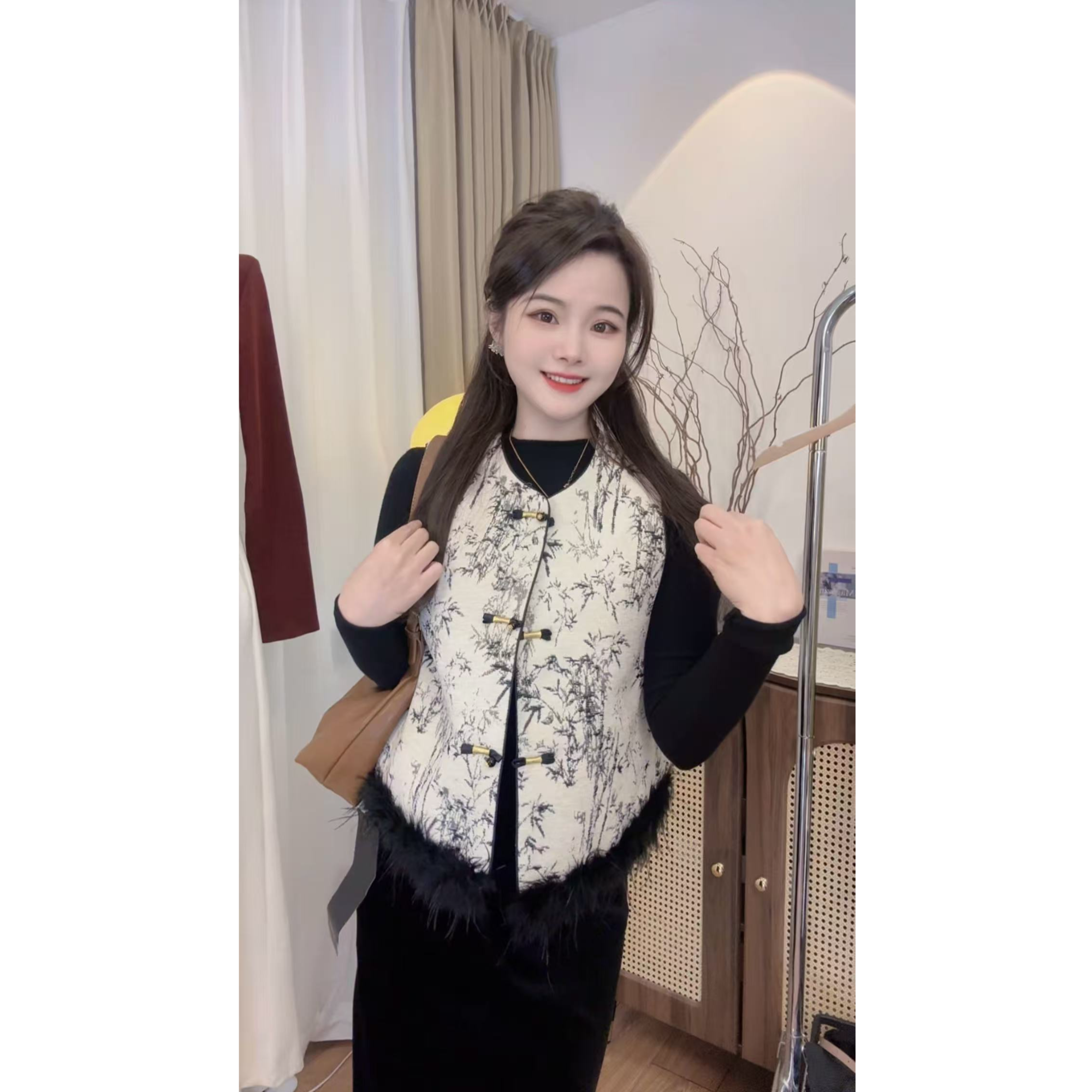 高端水墨洋气新中式真毛马甲夹棉圆领鸵鸟毛外穿显白高端国风背心