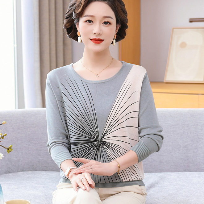 妈妈装秋季2025新款时尚上衣纯色薄款中老年女装宽松秋装洋气毛衣