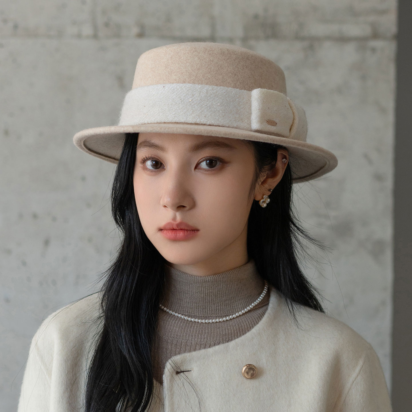 疯帽子 法式优雅羊毛呢平顶帽时尚蝴蝶结气质毡帽礼帽女25秋冬新