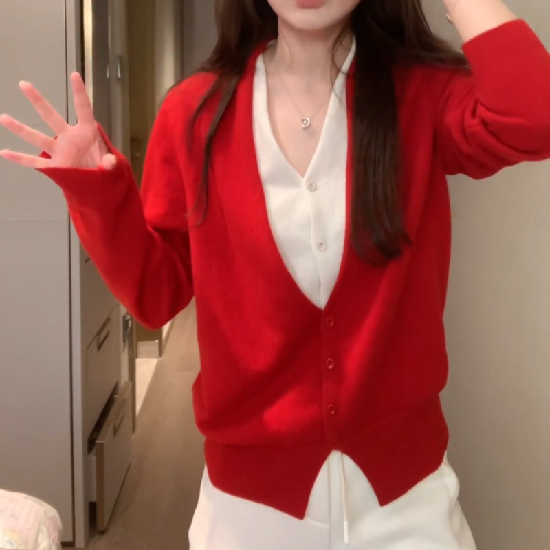 秋冬温柔气质内搭外穿毛衣高级感撞色假两件V领针织开衫LK2508913