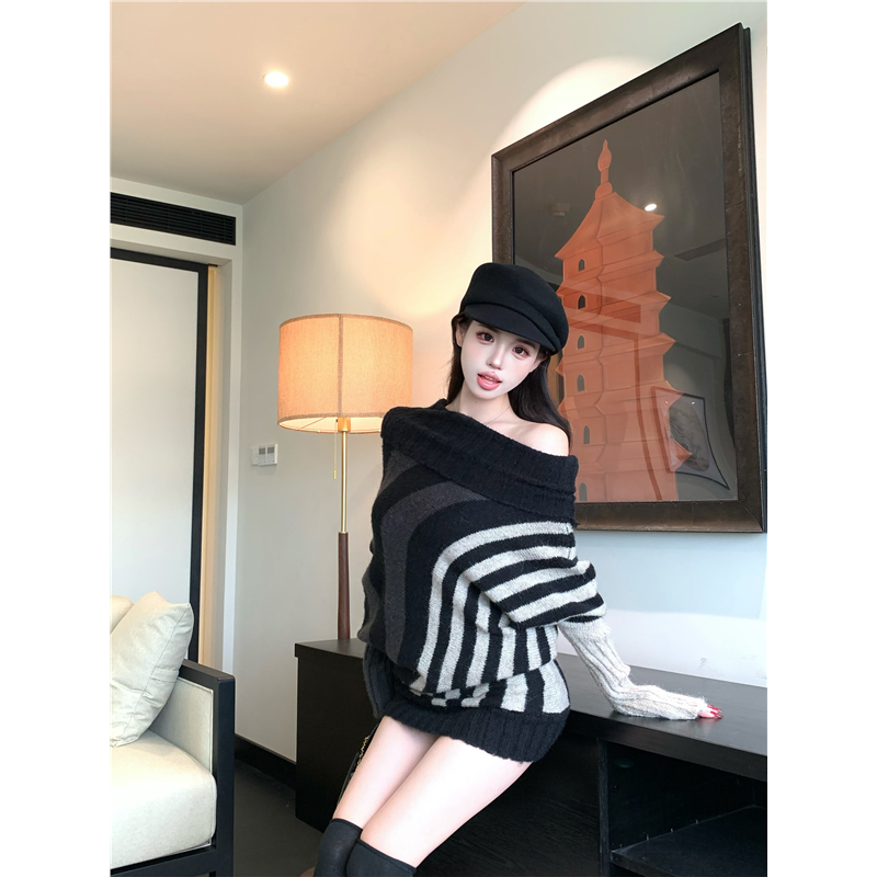 蝙蝠袖条纹高领毛衣女秋冬慵懒风宽松上衣氛围感针织衫巨好看绝美