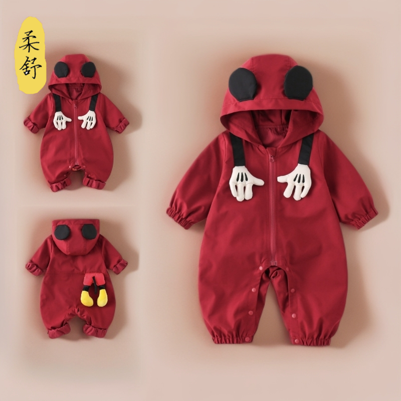 2025童装婴儿连体衣秋款男女宝宝连帽冲锋衣周岁婴儿外出爬爬服潮
