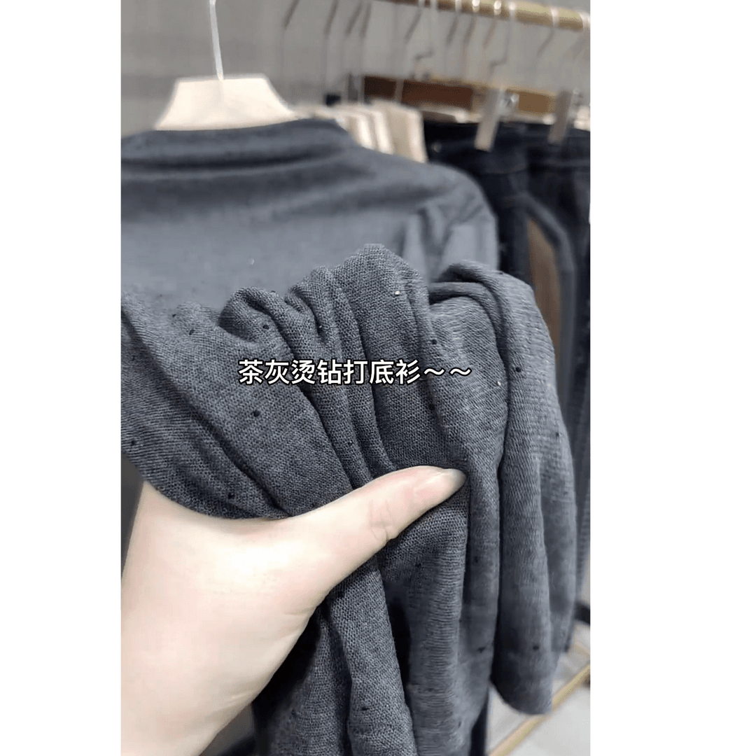 今年秋季流行时尚爆款穿搭2025新款韩版气质显瘦百搭烫钻针织上衣