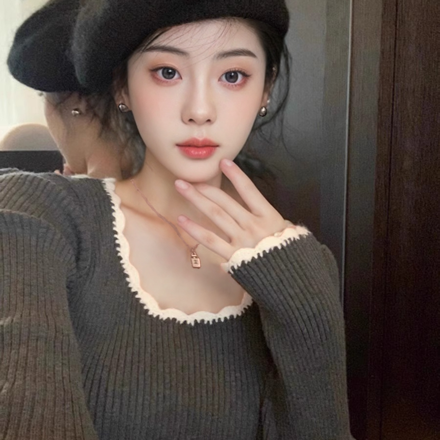 低圆领针织衫女秋冬复古气质打底衫修身显瘦套头毛衣短款内搭上衣