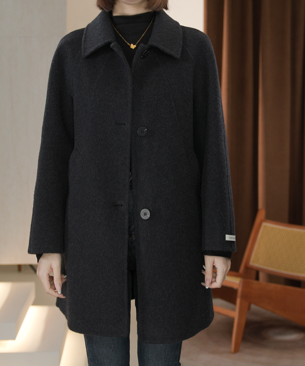2025秋冬新款洋气高级娃娃领三粒扣时尚中长款大气羊毛呢子大衣