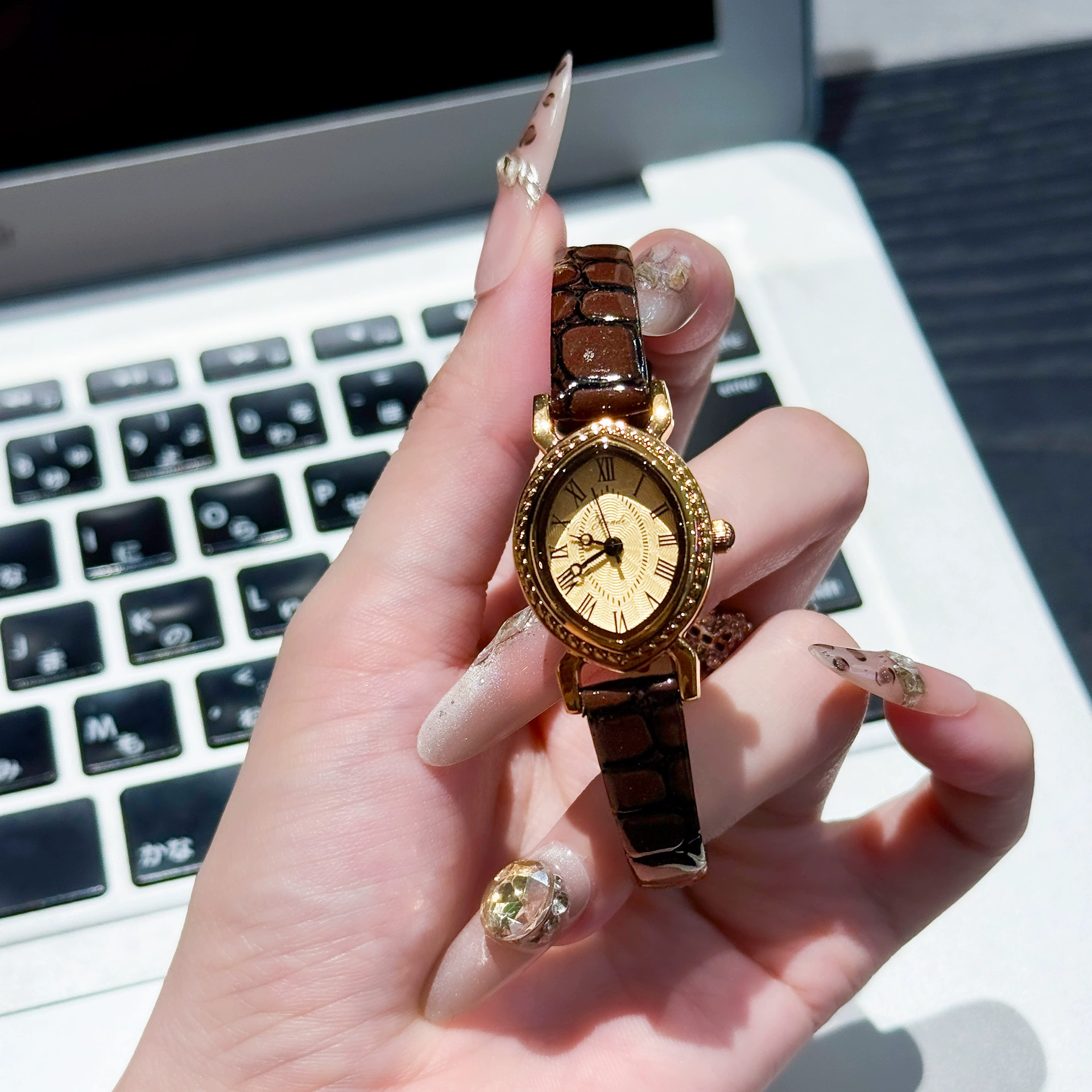 小金表手表女小众轻奢名牌小方表复古气质女表女士防水石英表学生