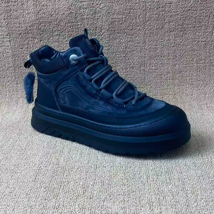 时尚芳休闲户外车缝线平底男鞋软底软面舒适透气10381