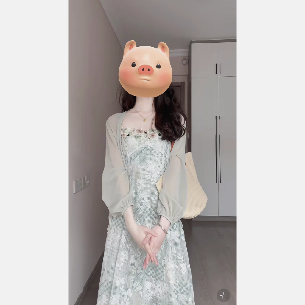 大码夏季新款度假风绿色收腰显瘦碎花吊带连衣裙薄款开衫洋气穿搭