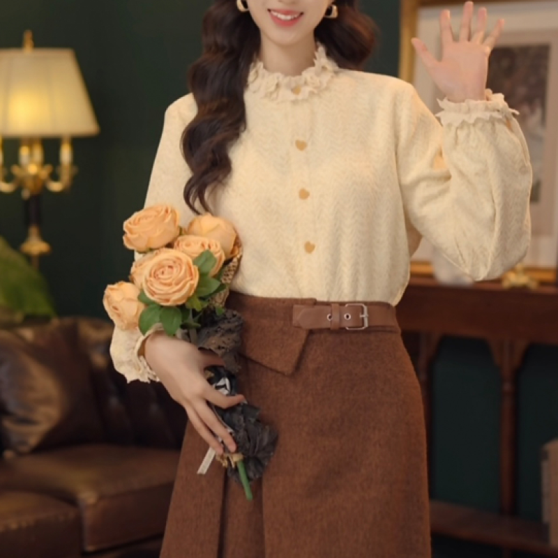 2025复古港风设计感长袖秋季宽松百搭衬衫设计感潮流女士休闲