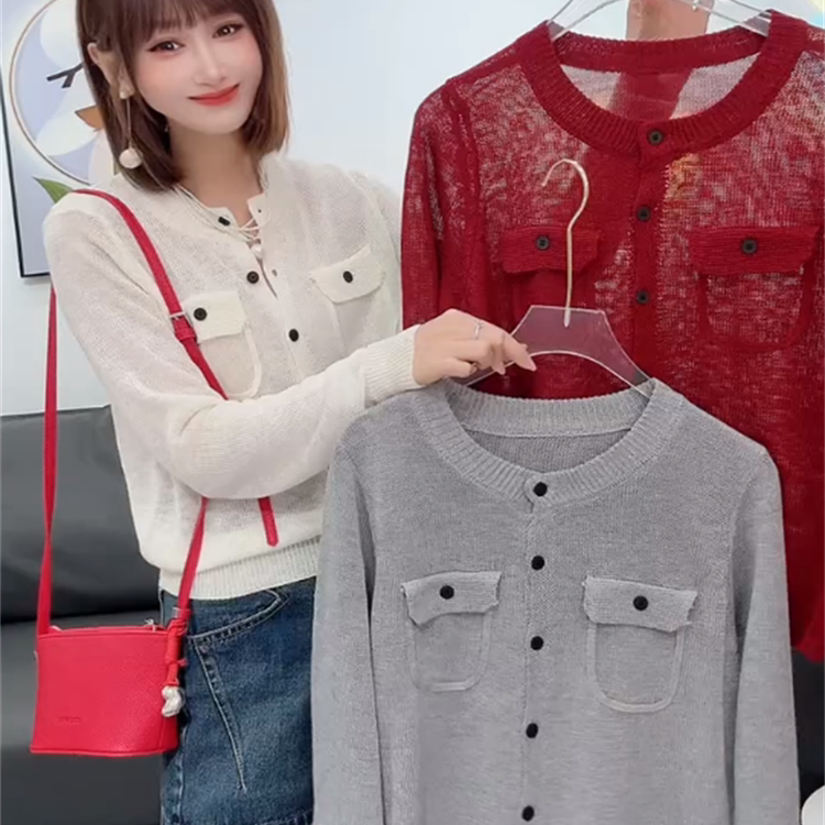 2025早秋款慵懒风舒适圆领单排扣针织开衫女百搭软糯轻薄透气上衣