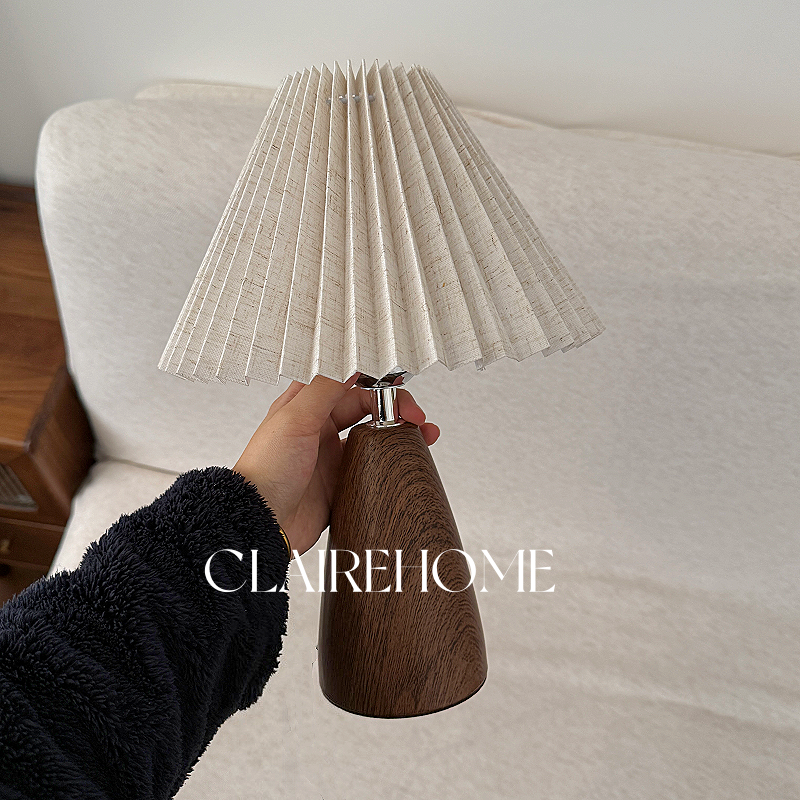 台灯ins风高颜值百褶灯复古北欧少女网红卧室简约床头喂奶小夜灯