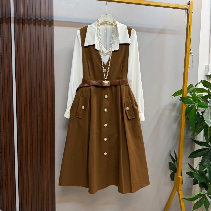 早秋新款时尚减龄纯色气质衬衫十宽松遮肉马夹裙两件套套装