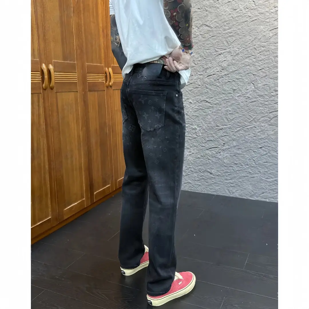 2025新款时尚印花休闲百搭黑灰色男士直筒牛仔长裤宽松复古潮流裤