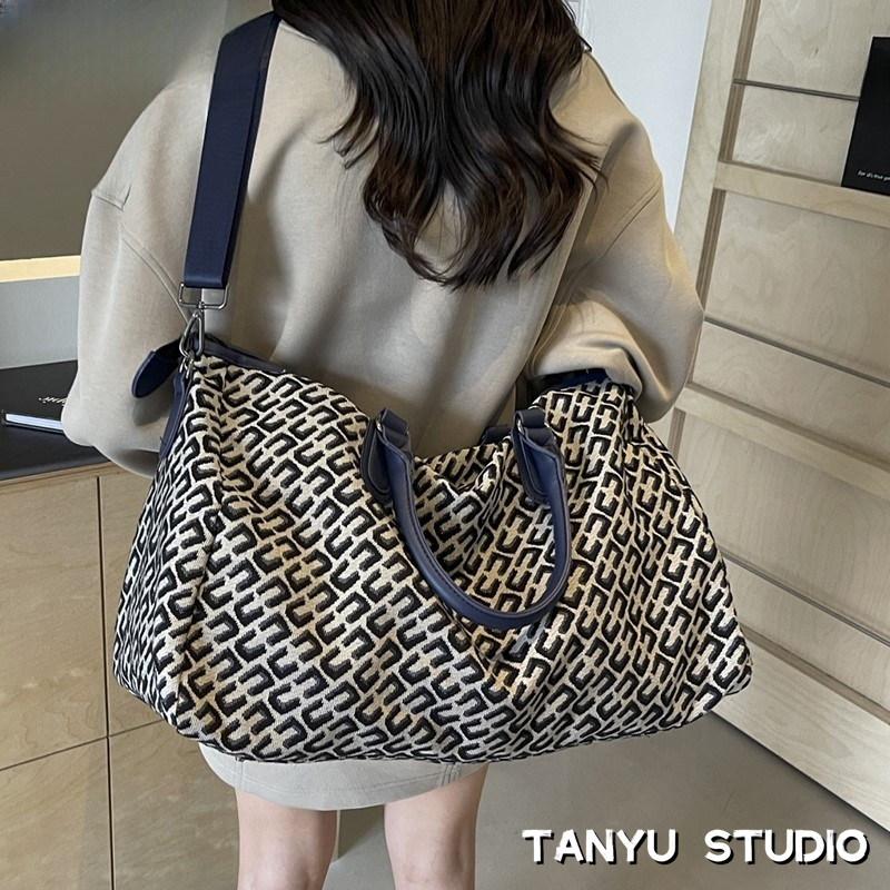 探屿轻奢高级感旅行包女短途行李包大容量手提轻便运动健身包