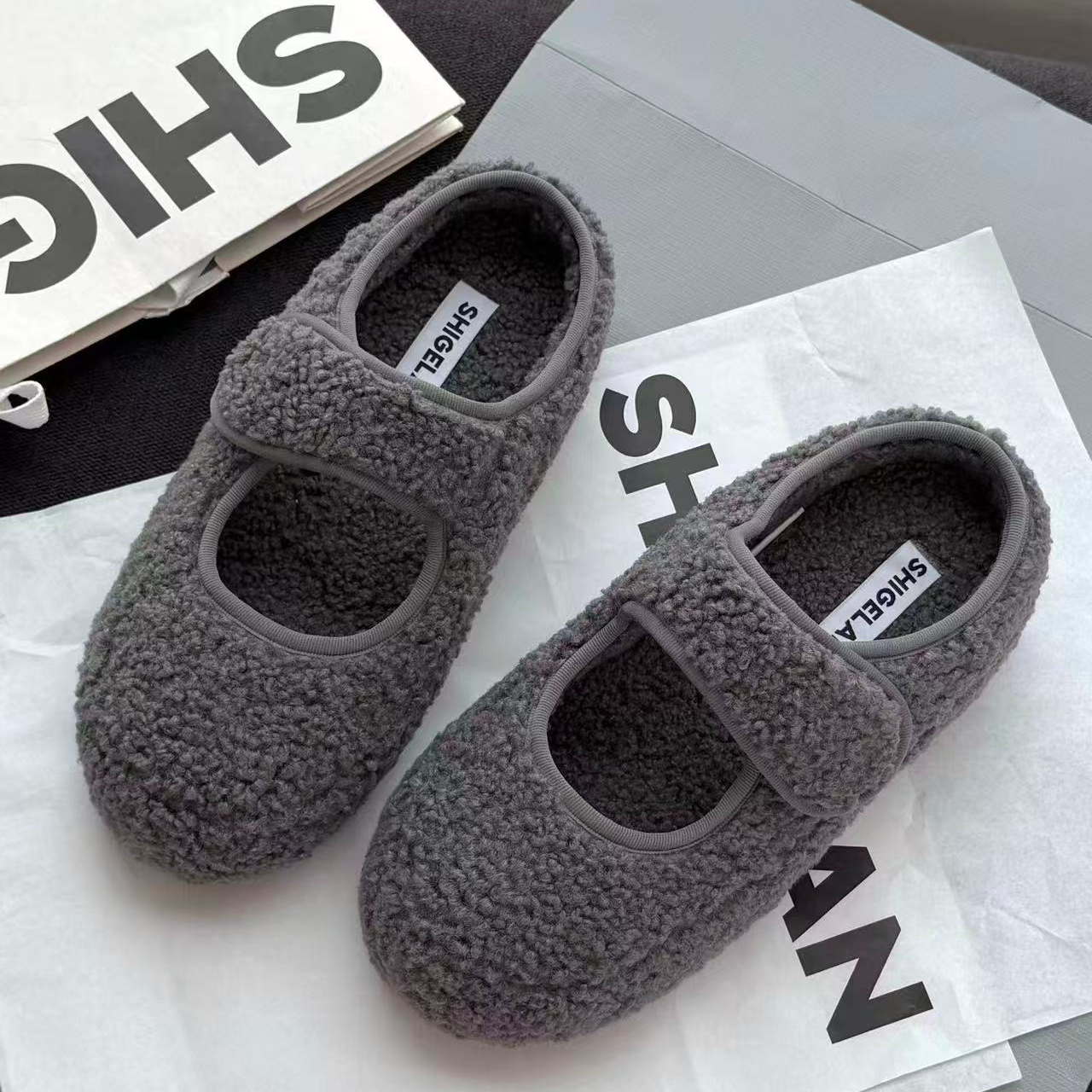 诗歌兰玛丽珍鞋2025冬新款时尚复古小香风魔术贴保暖百搭加绒棉鞋