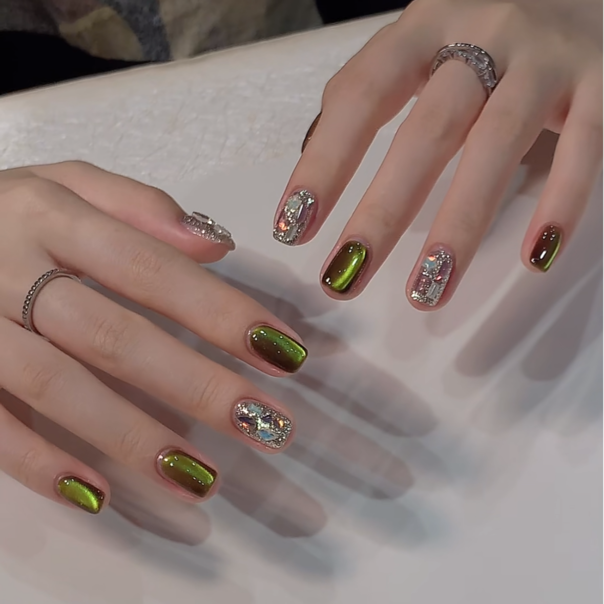 【璀璨秘境】早秋轻奢玻璃珠猫眼美甲穿戴甲短款气质显白手工穿戴甲