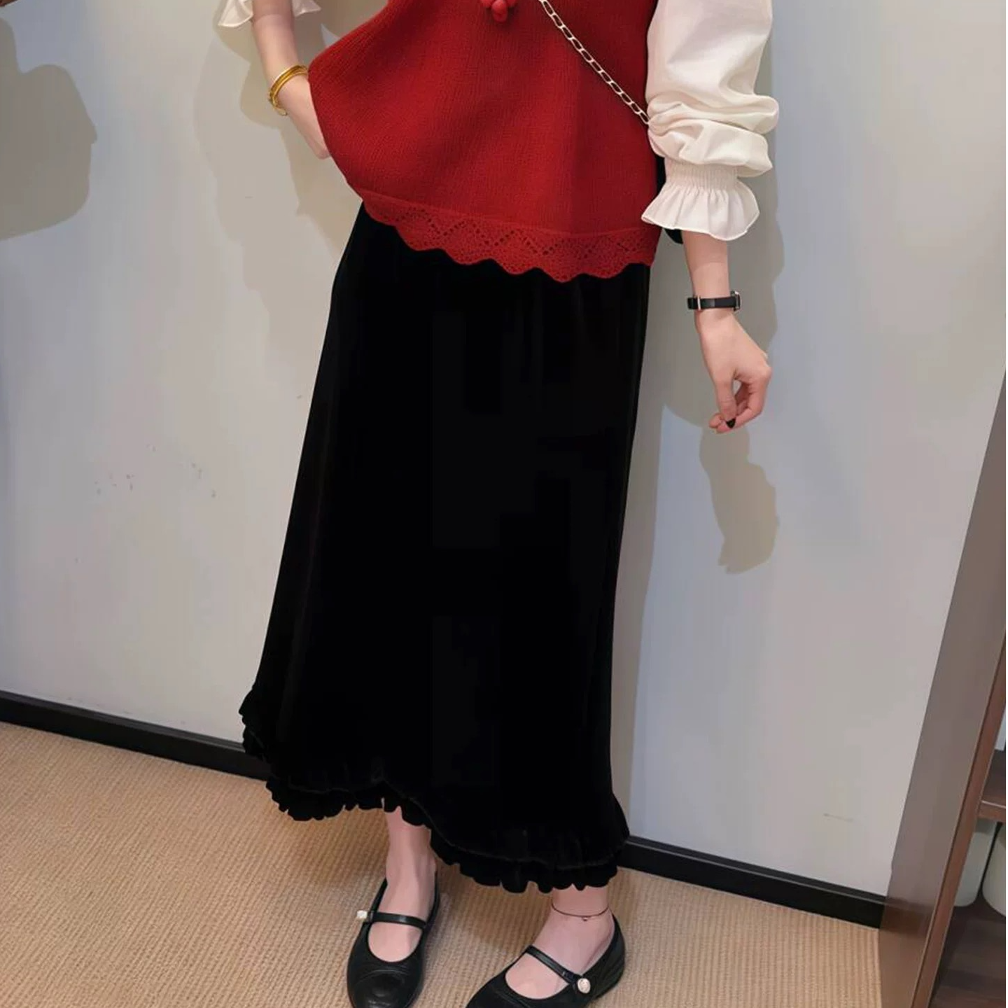 轻奢丝绒木耳边直筒半身裙今年流行女装早秋冬季气质显瘦裙半裙子