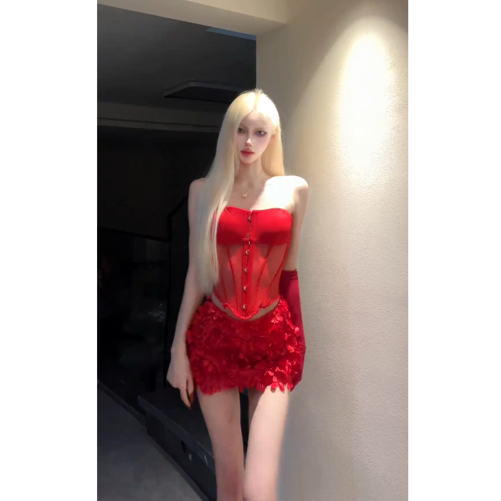 【怪诞女孩】圣诞party热辣红色单排扣抹胸上衣蛋糕包臀短裙两件套