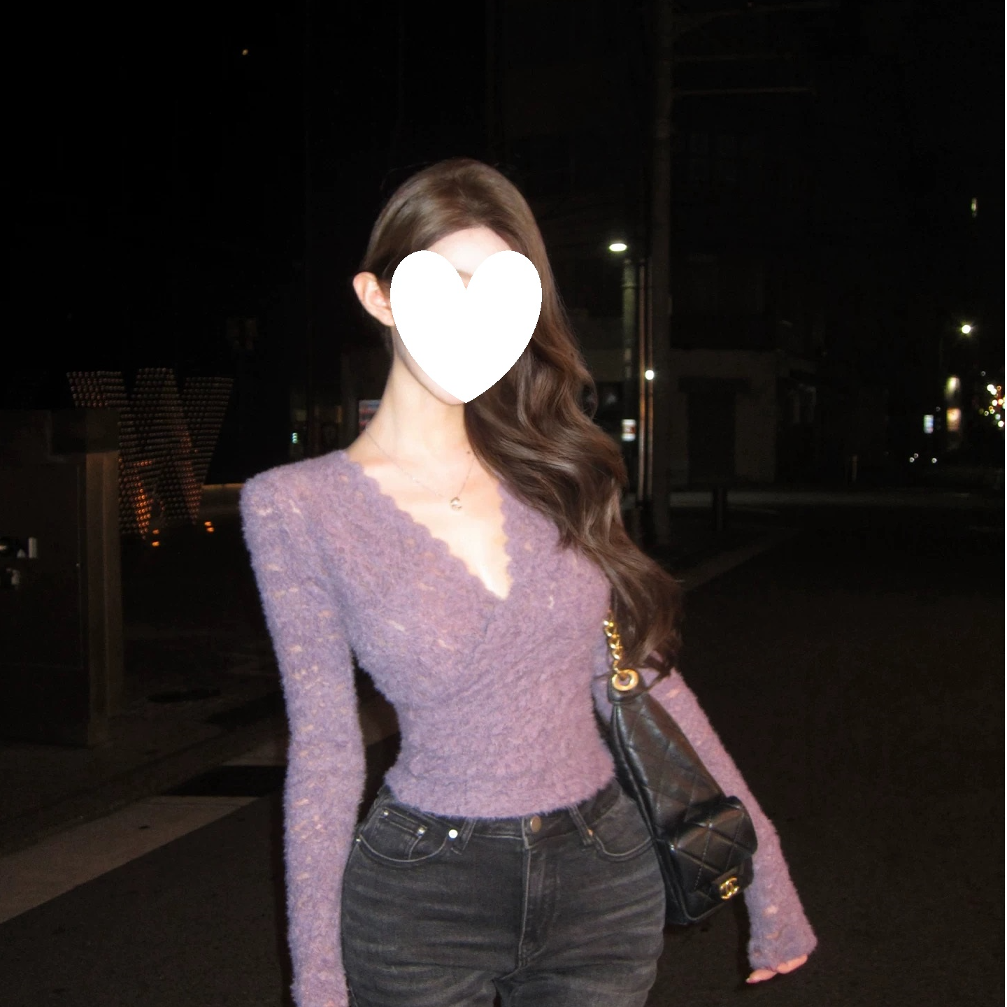 2025秋冬季新款法式纯欲风气质感v领立体蕾丝打底衫别致外穿上衣