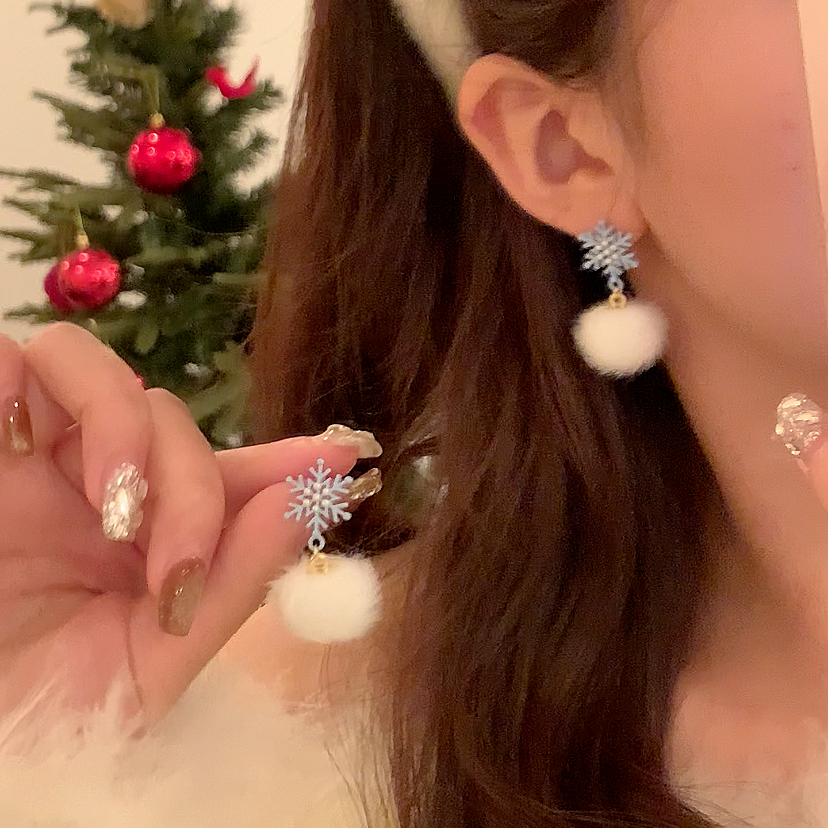 铜合金绒毛耳饰 秋冬气质毛绒雪花流苏耳环女气质韩系耳针耳饰
