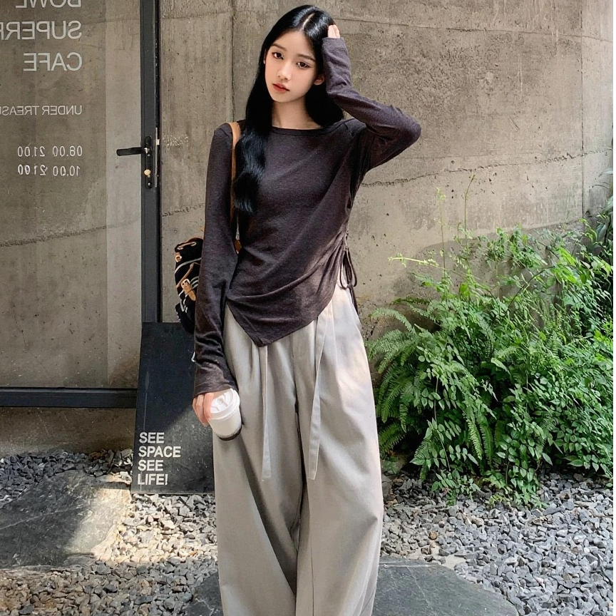 XIAOSISTERS/9316韩式不规则抽褶斜肩长袖打底衫修身百搭显瘦上衣