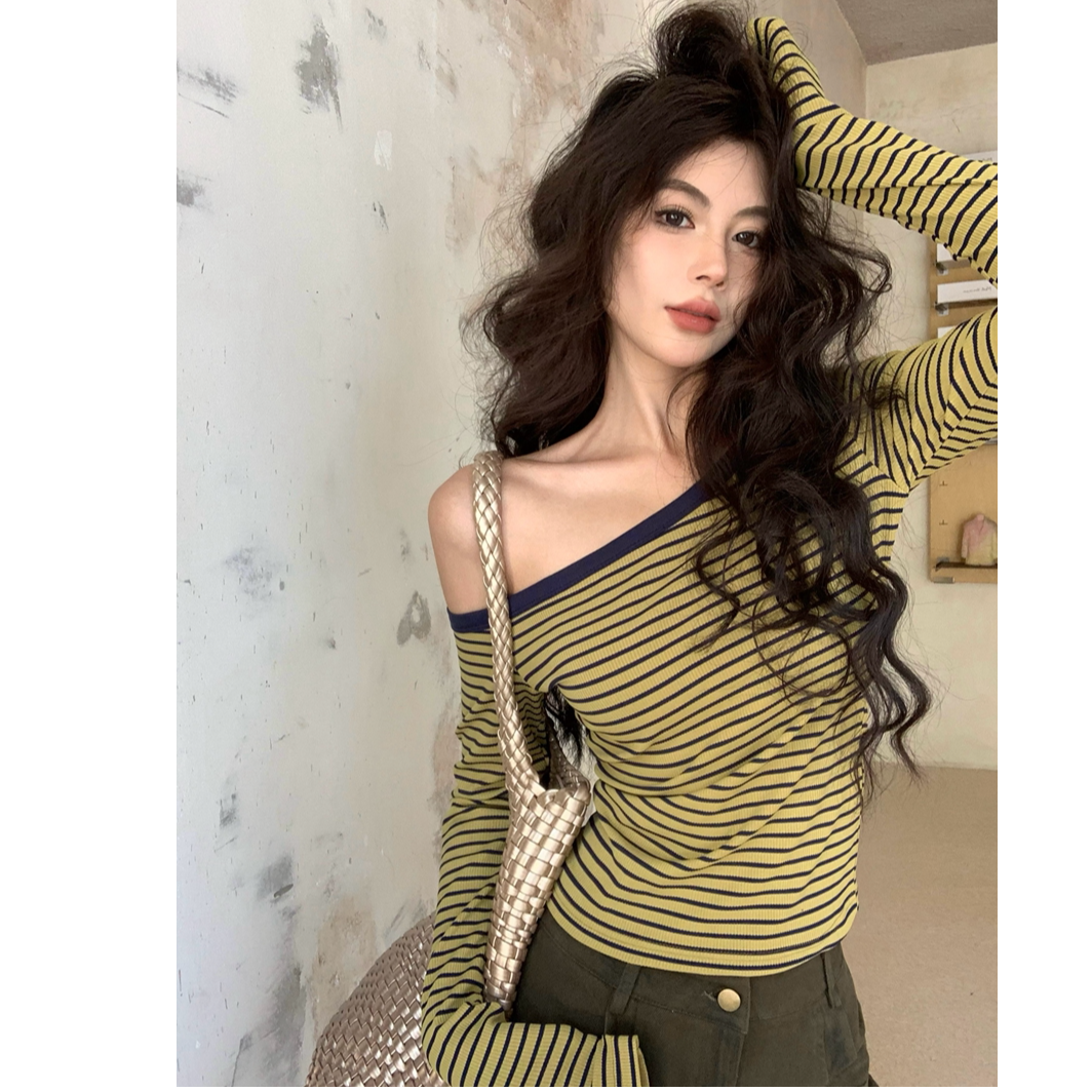 辣妹风撞色条纹斜肩气质长袖T恤女秋季收腰显瘦百搭上衣