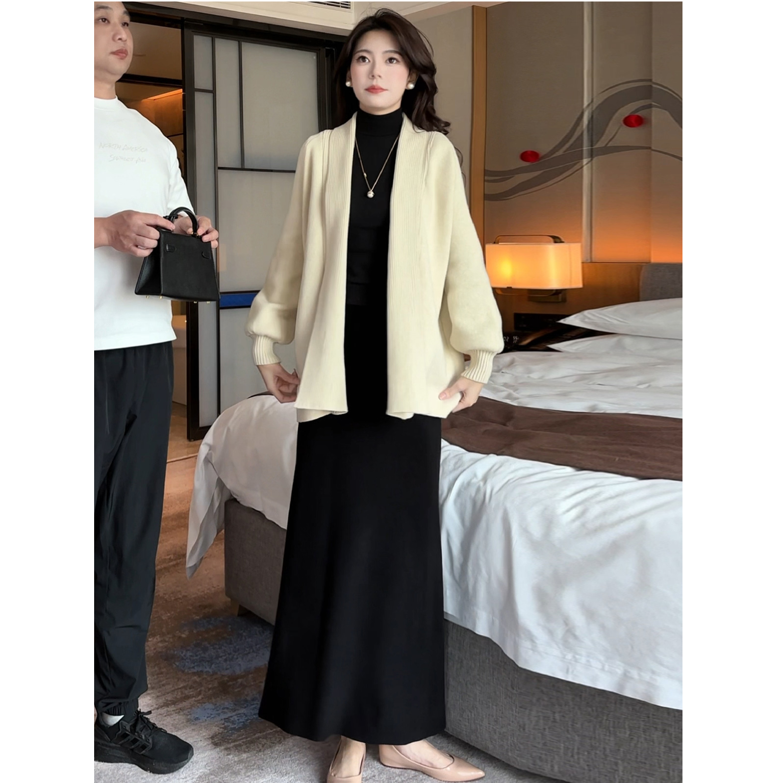 拉夏贝尔巨好看冬装一整套女2025韩系开衫外套显瘦半身裙两件套装