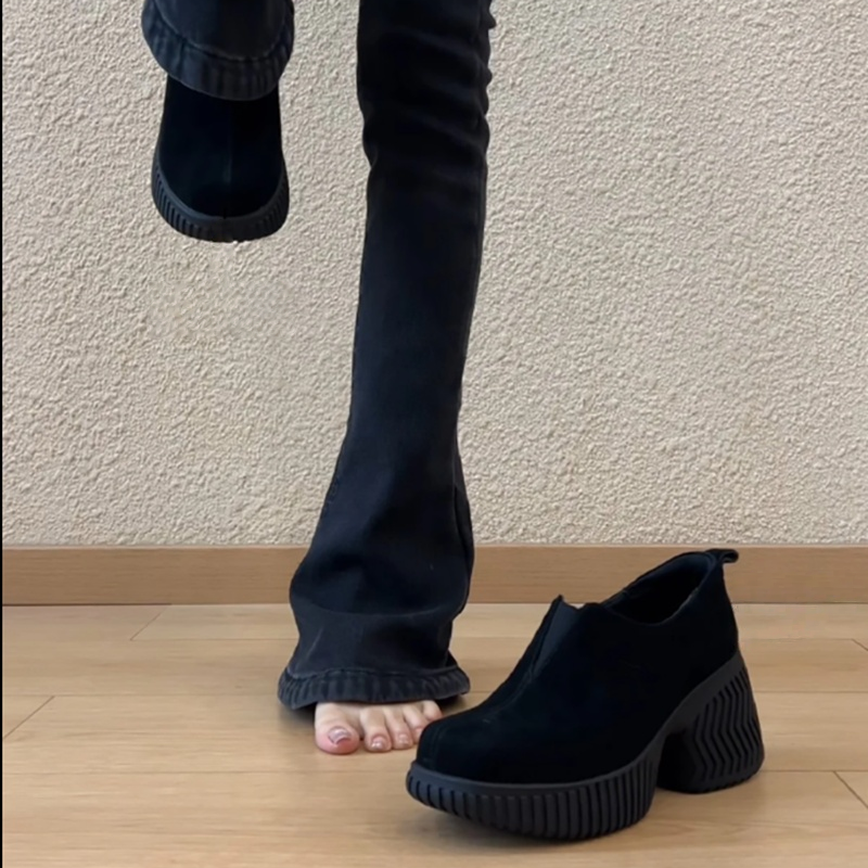 2025年秋冬新款气质复古厚底粗跟增高鞋百搭时尚深口一脚蹬单鞋