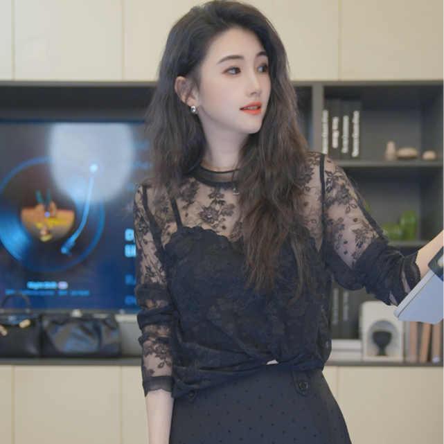 小乖逃休闲时尚白色T恤蕾丝黑色T恤玫瑰花T恤长袖大S25168