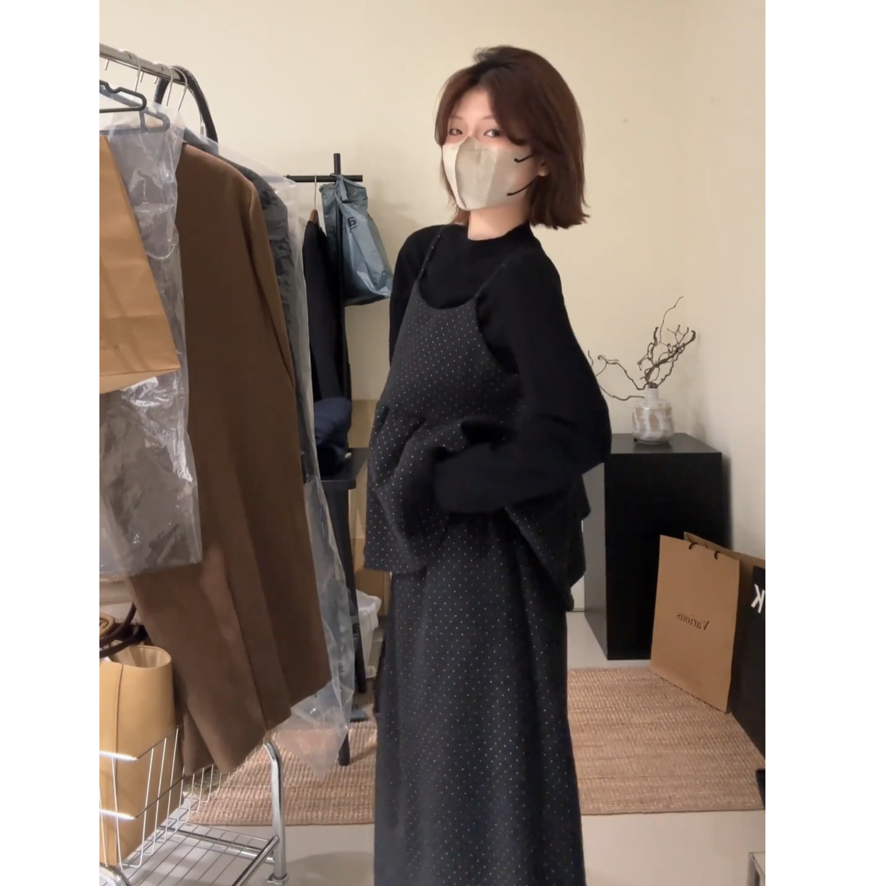 流行一整套2026秋冬新款时尚甜美减龄上衣吊带马甲半身裙三件套