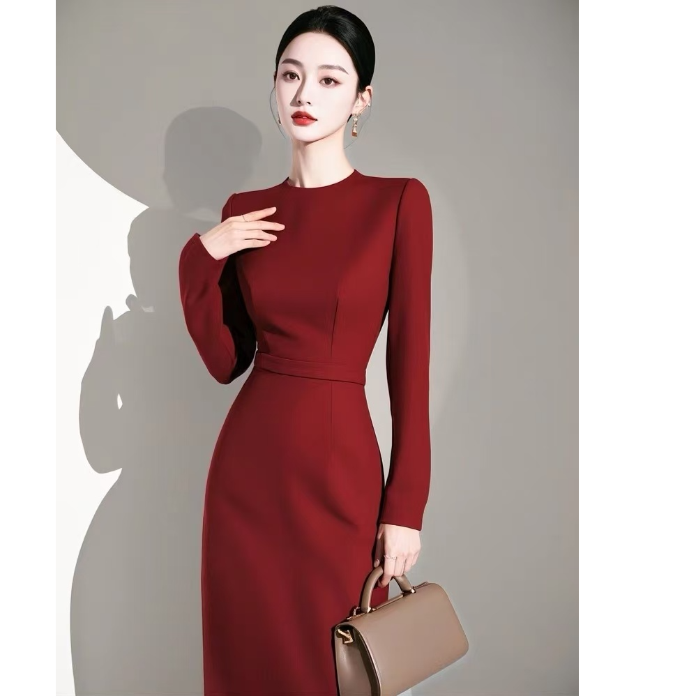 秋季新款重要场合法式气质高级感晚礼服红色连衣裙女显瘦长袖2025