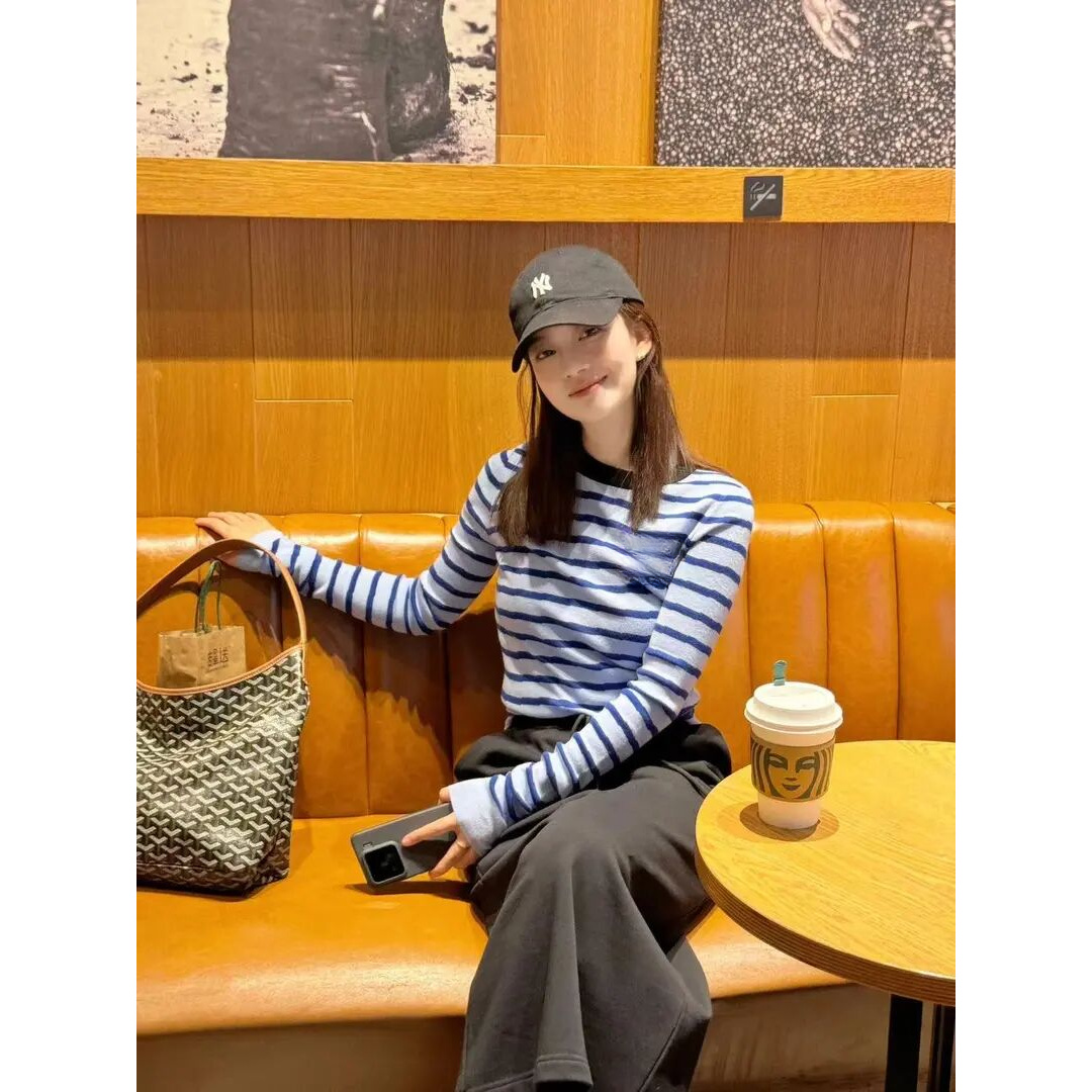 清冷系禅意衣服女秋冬新款韩系撞色蓝色条纹针织上衣女百搭打底衫