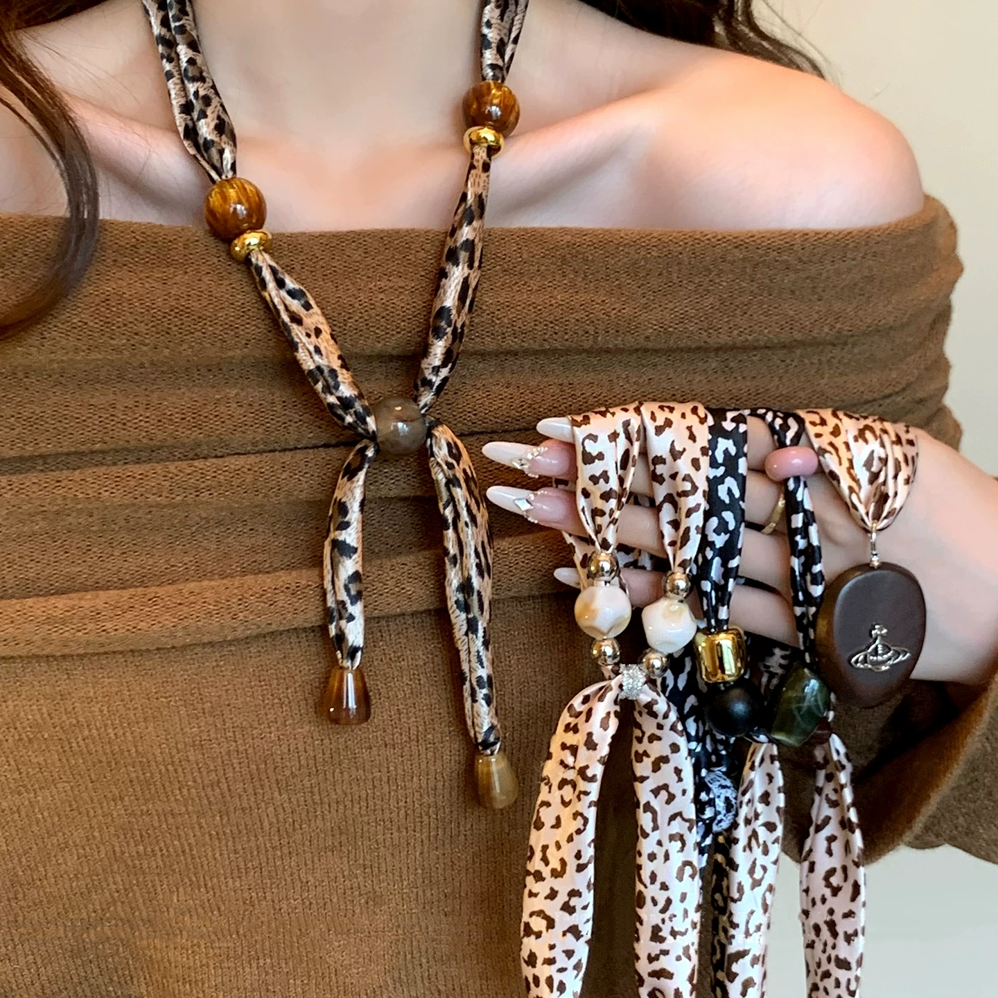 非金属布艺吊坠 高级感丝带串珠项链爱心吊坠长款毛衣链木质项链