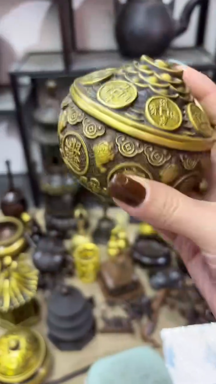 岳卫铜器····~~~~