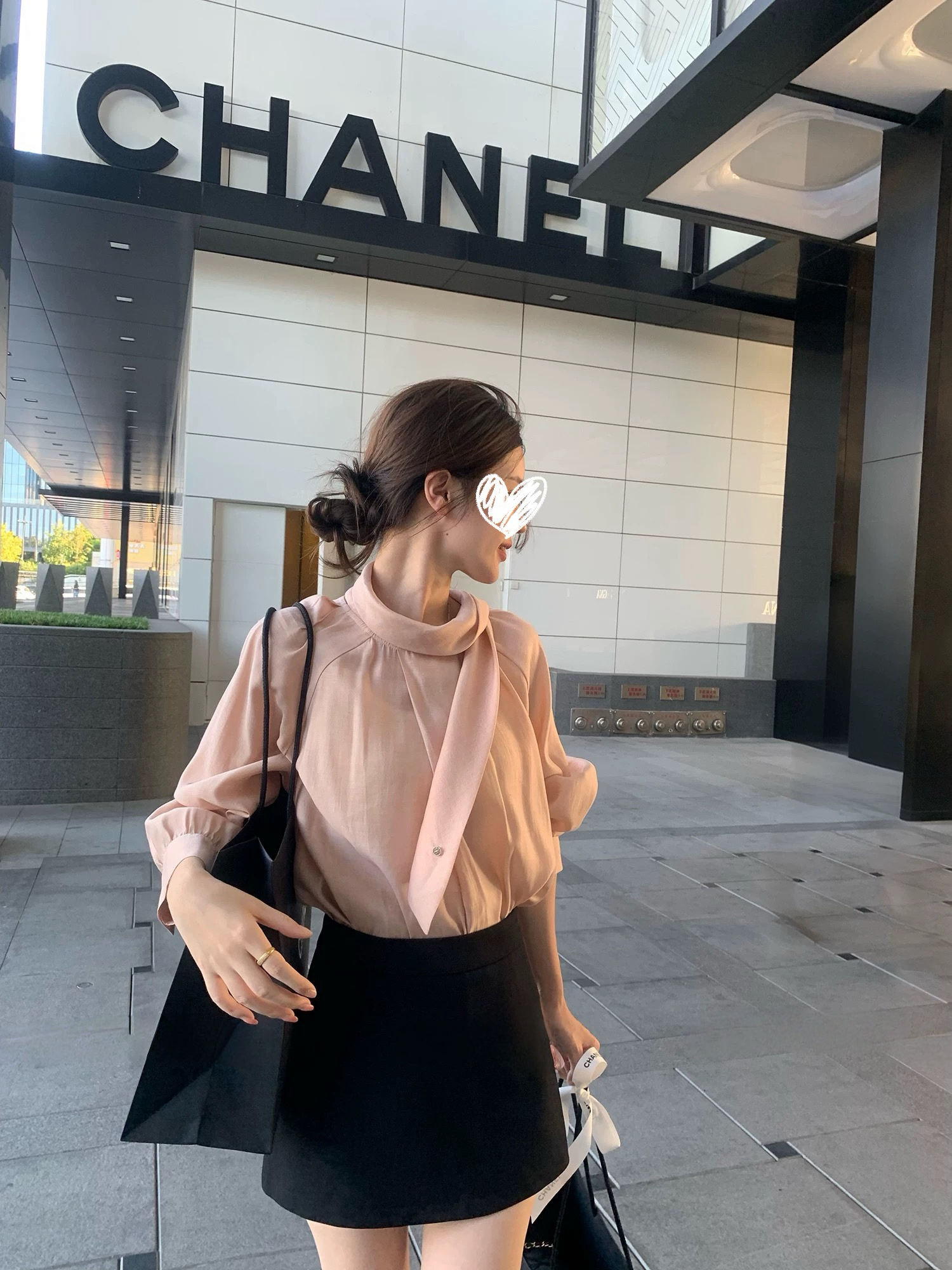 富家欧尼~韩系一字飘带领系扣粉色气质长袖衬衫