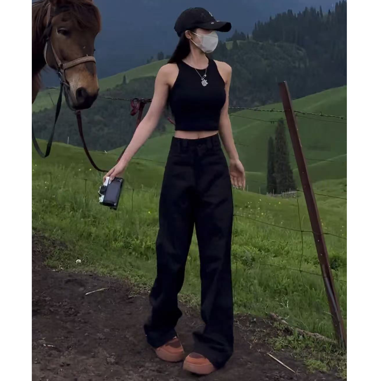 2025新款摩卡色阔腿工装裤女设计感高腰宽松阔腿显瘦直筒休闲裤子