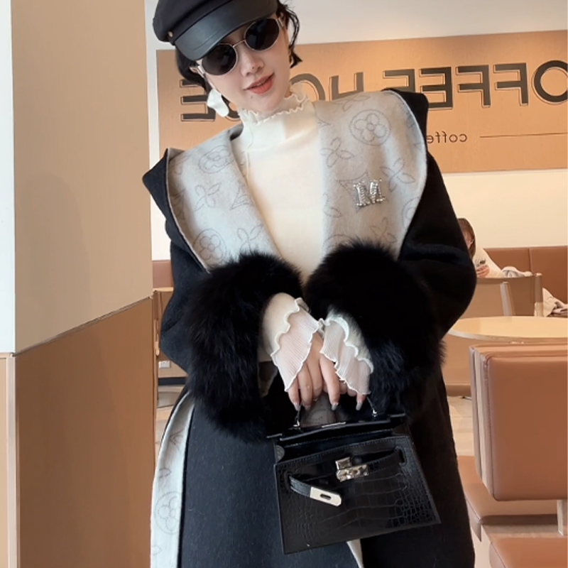 XIAOBAI中长款毛呢外套女2025新款冬季时尚连帽字母印花毛呢大衣