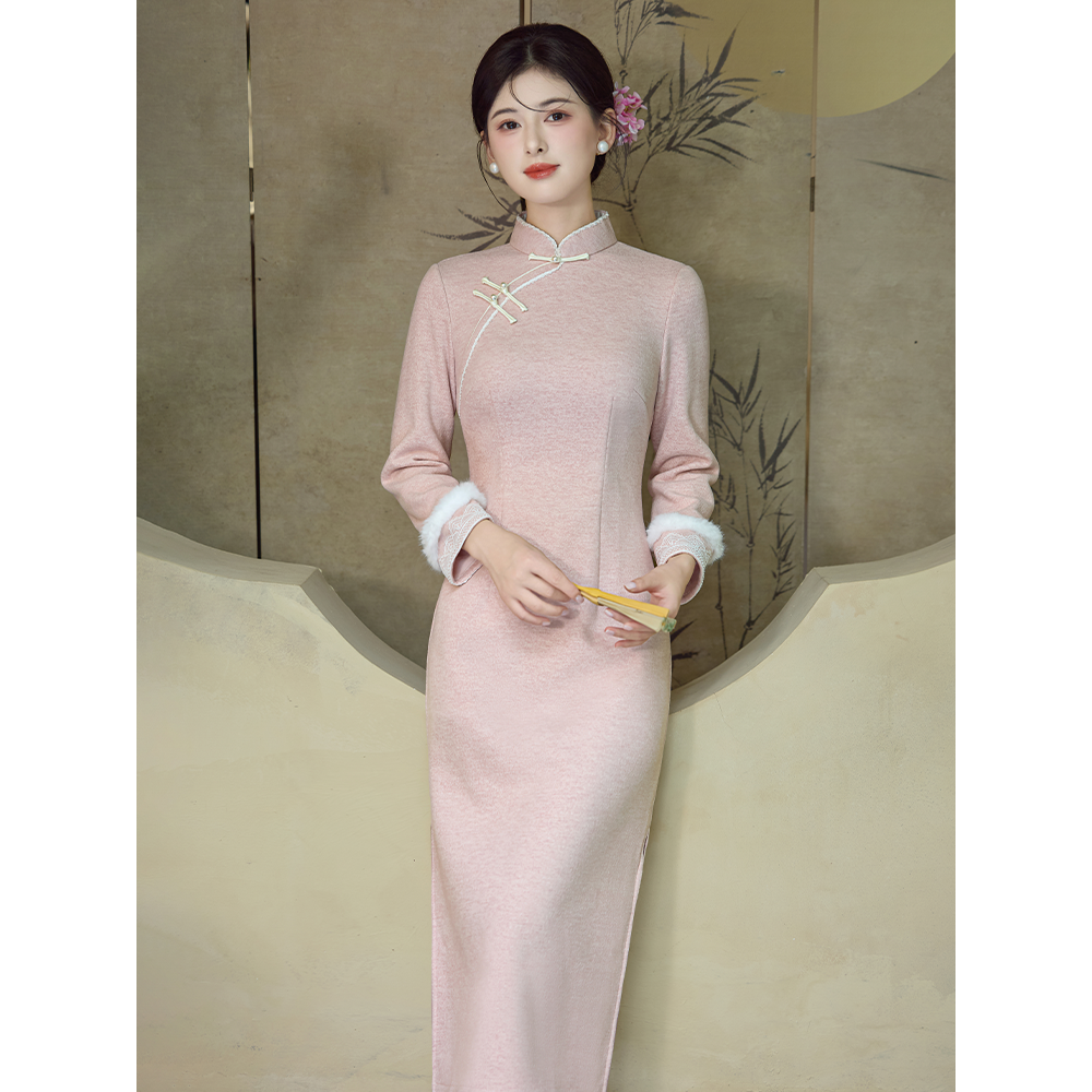 粉色优雅新中式加绒保暖长袖旗袍女2025冬季新款改良年轻款连衣裙