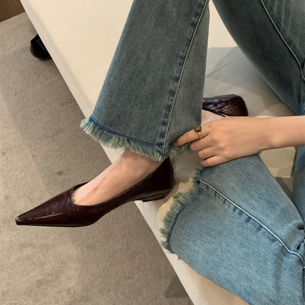 法式复古尖头玛丽珍鞋女2025春夏新款时尚百搭浅口粗跟低跟单鞋女