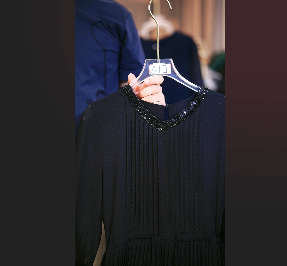 C36【V领水钻】XW1专属宽松连衣裙女装连衣裙显瘦高级黑色长款