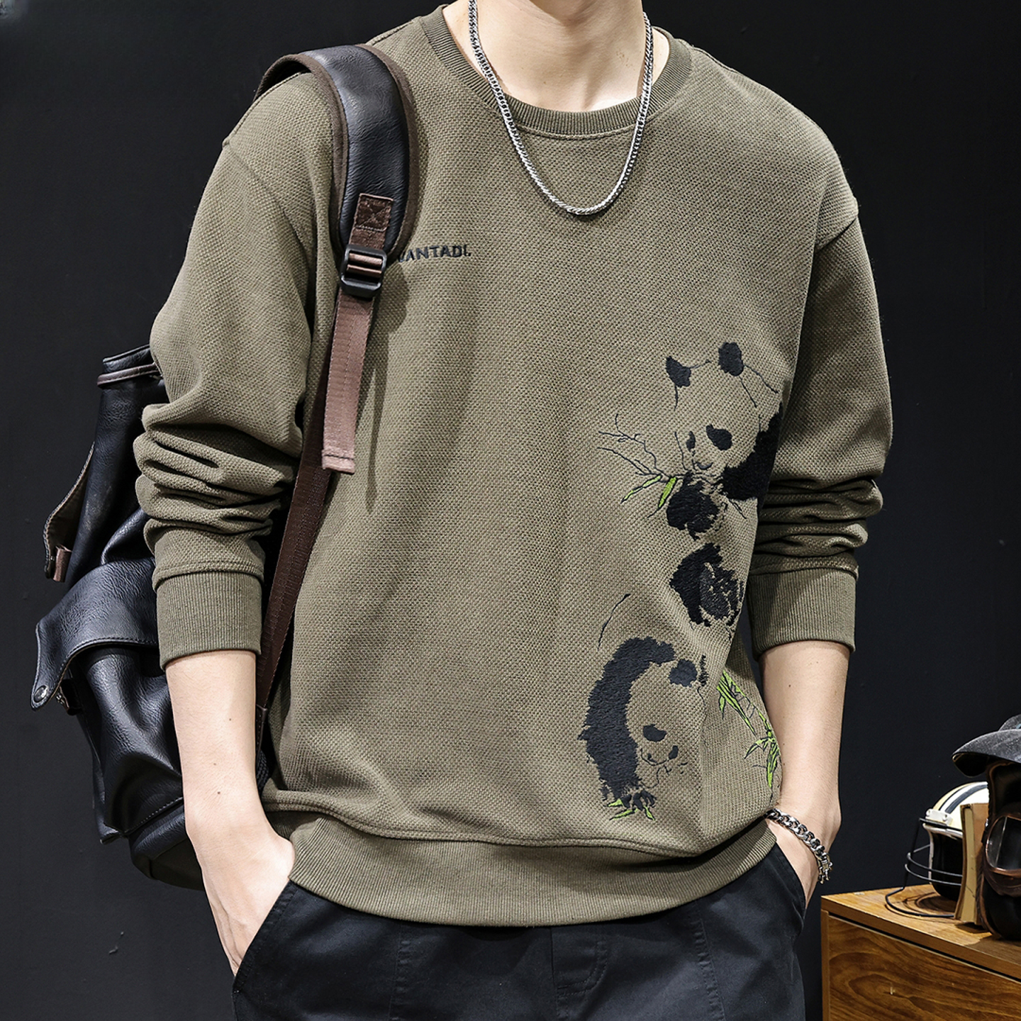 熊猫绣花2025新款男士卫衣春秋潮牌宽松大码休闲长袖秋季高端衣服