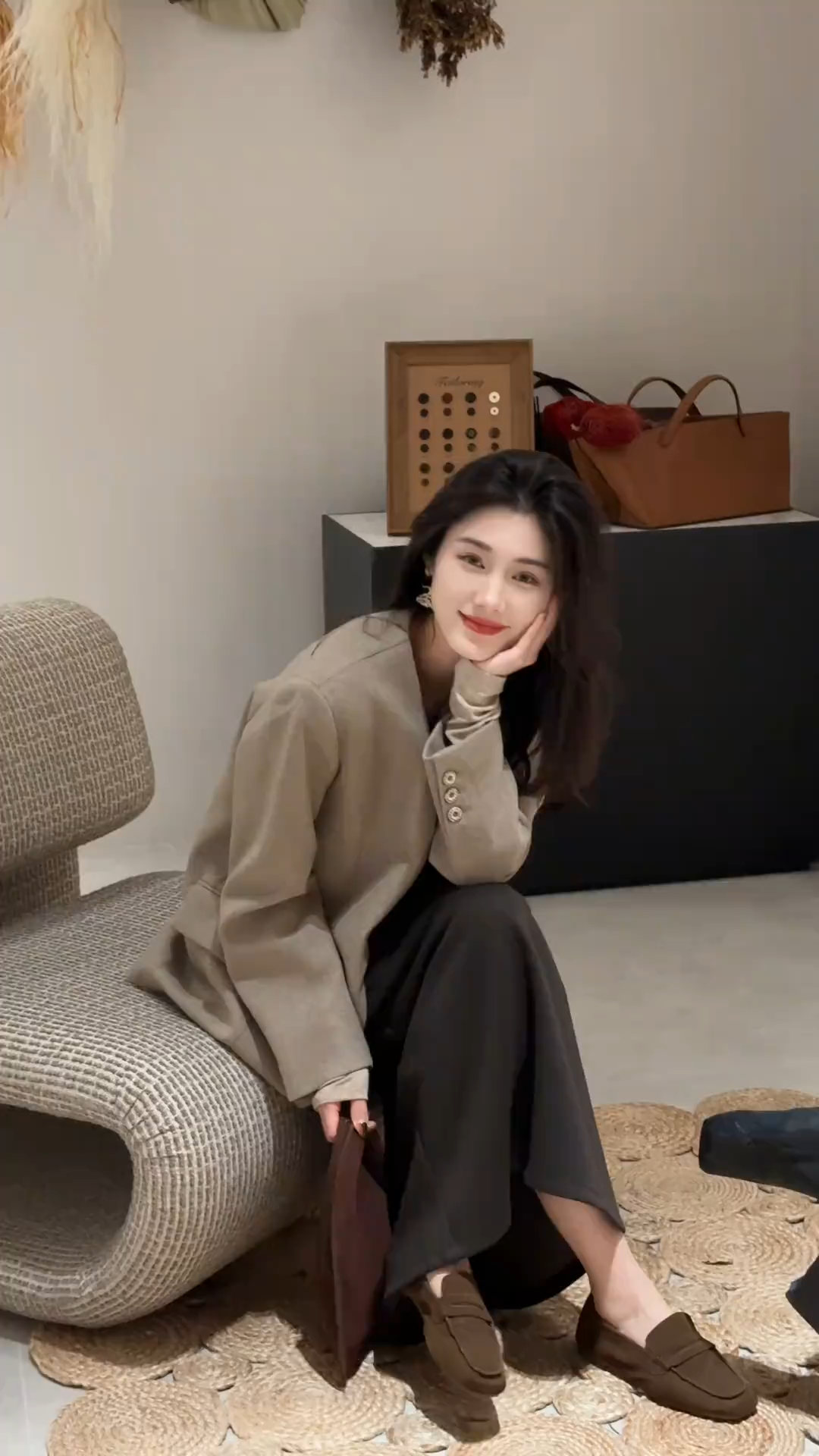 好看早秋季新款女韩系穿搭高级感西装外套吊带上衣高腰显瘦半身裙