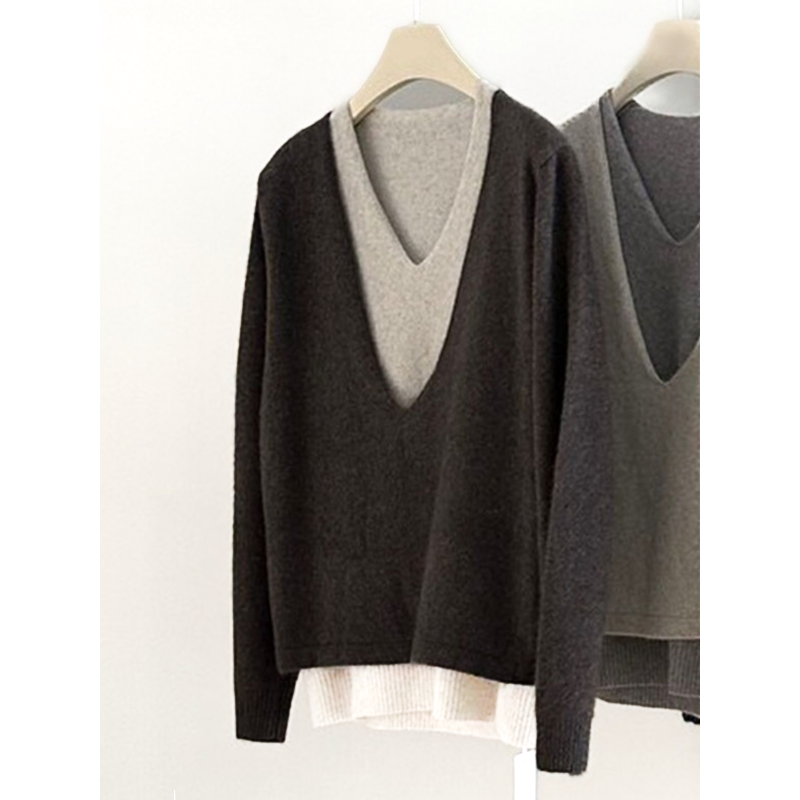 今年流行！奶fufu的毛衣女假两件针织衫2025年秋冬流行冷淡系上衣