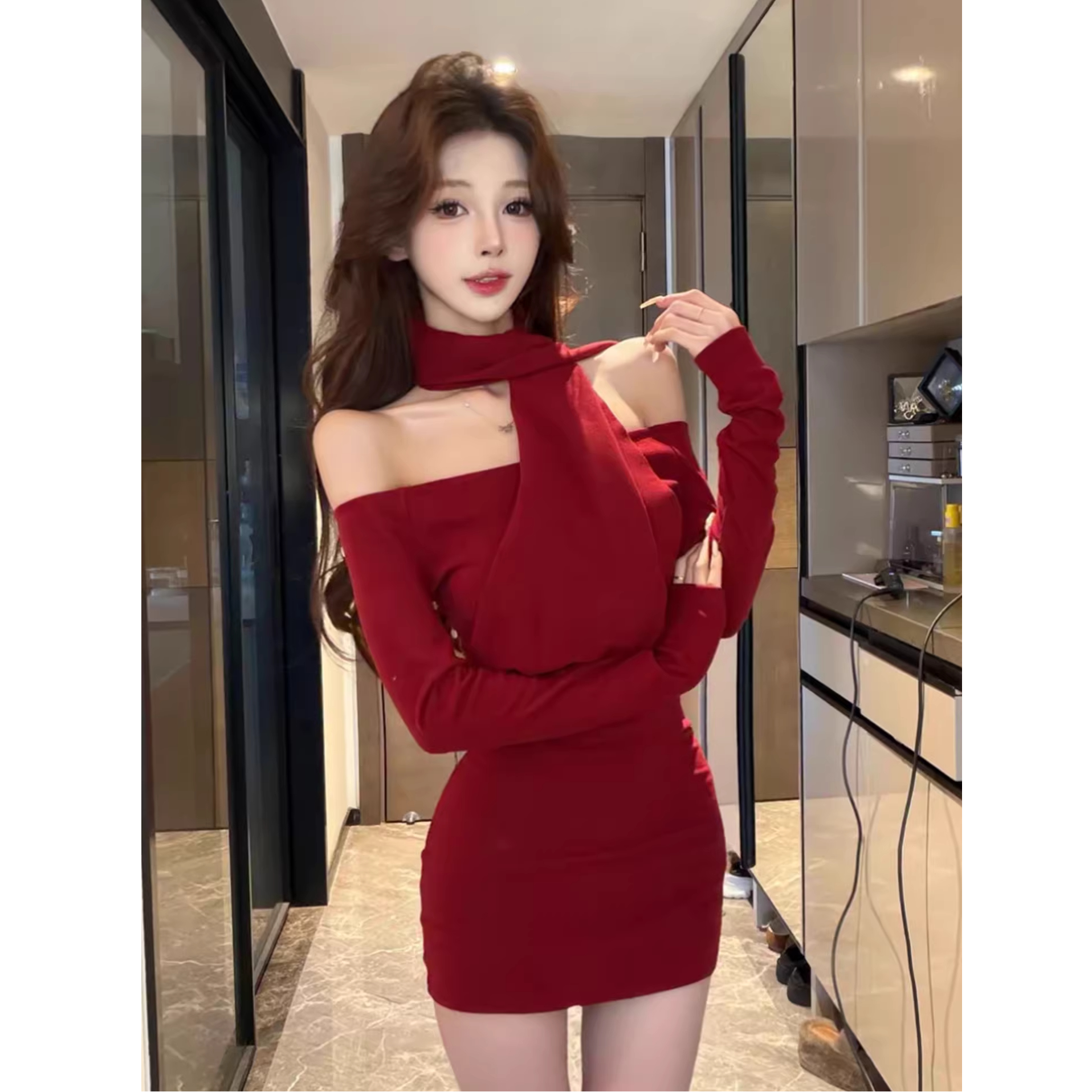 温柔风一字肩韩系秋冬设计感围巾挂脖修身显瘦连衣裙